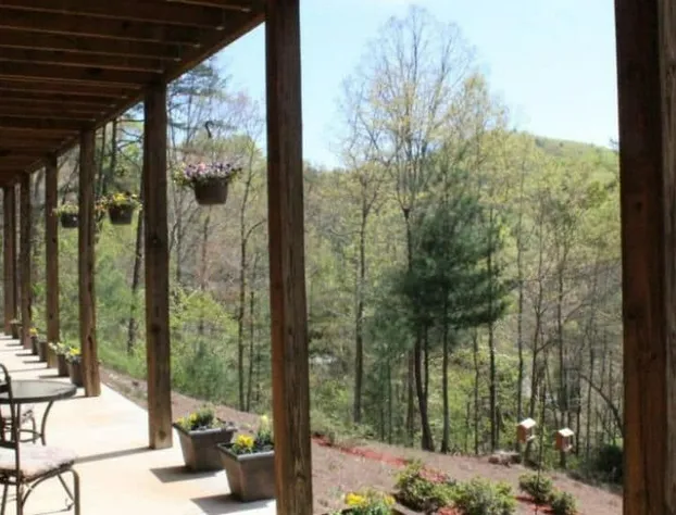 Long Mountain Lodge hotel detail image 2