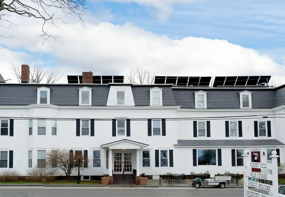 Sunset Hill House hotel hero