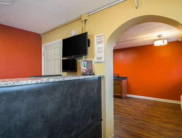 Econo Lodge South Holland - Chicago Southland hotel detail image 4