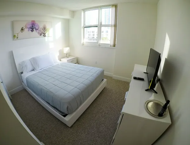 Intracostal Sunny Isles hotel detail image 2