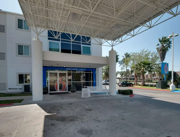 Studio 6 Brownsville, TX hotel detail image 4