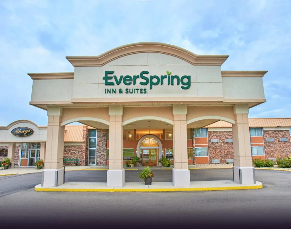 EverSpring Inn & Suites hotel hero