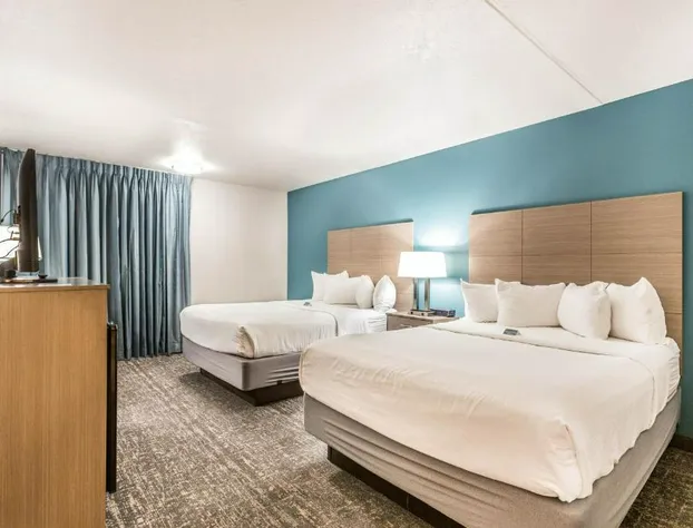 EverSpring Inn & Suites hotel detail image 4