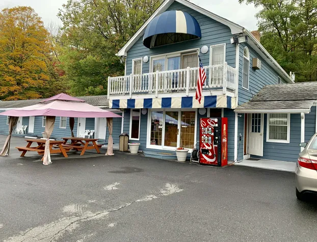 American Inn Lee hotel detail image 4