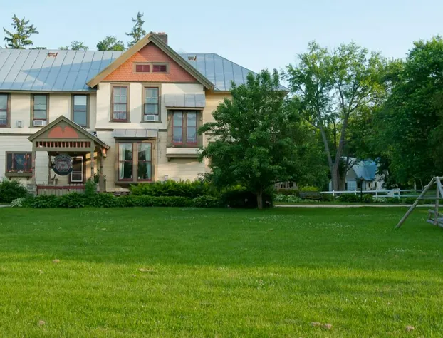 Apple Tree Lane Bed & Breakfast hotel detail image 2