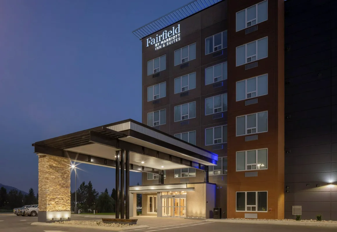 Fairfield Inn & Suites by Marriott Revelstoke hotel hero