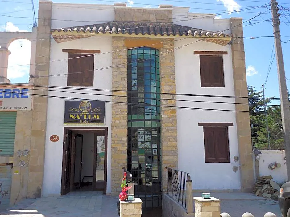 Hotel Na'Lum hotel hero