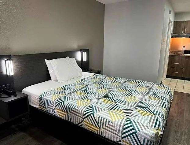 Studio 6 West Palm Beach, FL hotel detail image 1