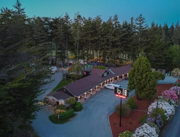 b.side motel + rv hotel detail image 1