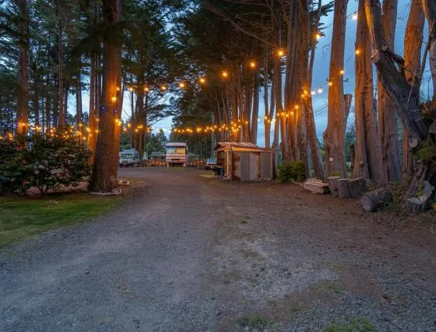 b.side motel + rv hotel detail image 2