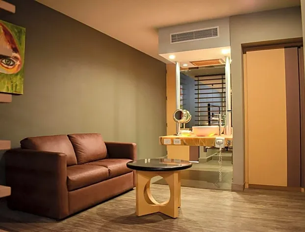 Ramada by Wyndham Mexico City Santa Fe hotel detail image 3