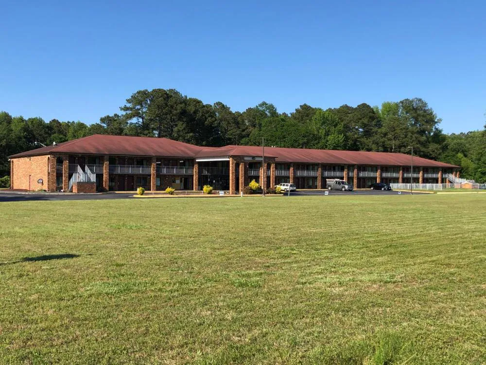 American Inn Chesapeake – Portsmouth hotel hero