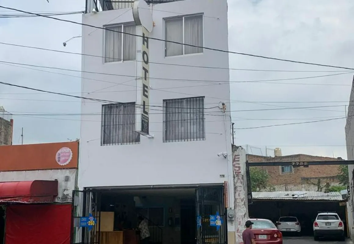 Hotel Centro Médico hotel hero