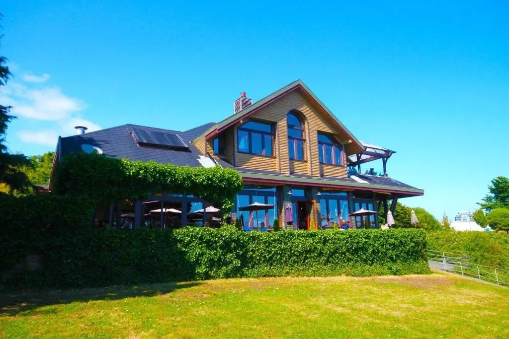 Spinnakers Brewpub & Guesthouses hotel hero