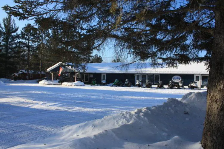 Hush Lodge & Cottages hotel hero