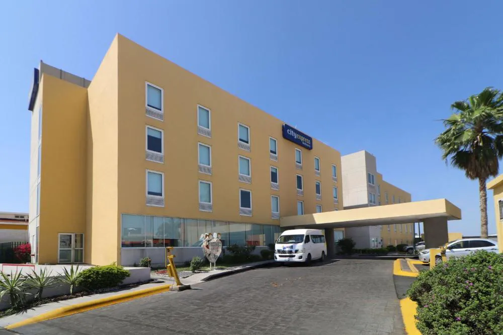 City Express by Marriott Nuevo Laredo hotel hero