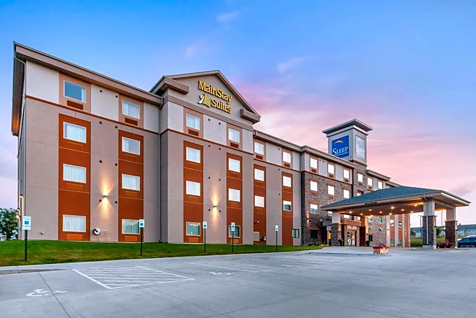 Sleep Inn & Suites Lincoln University Area hotel hero