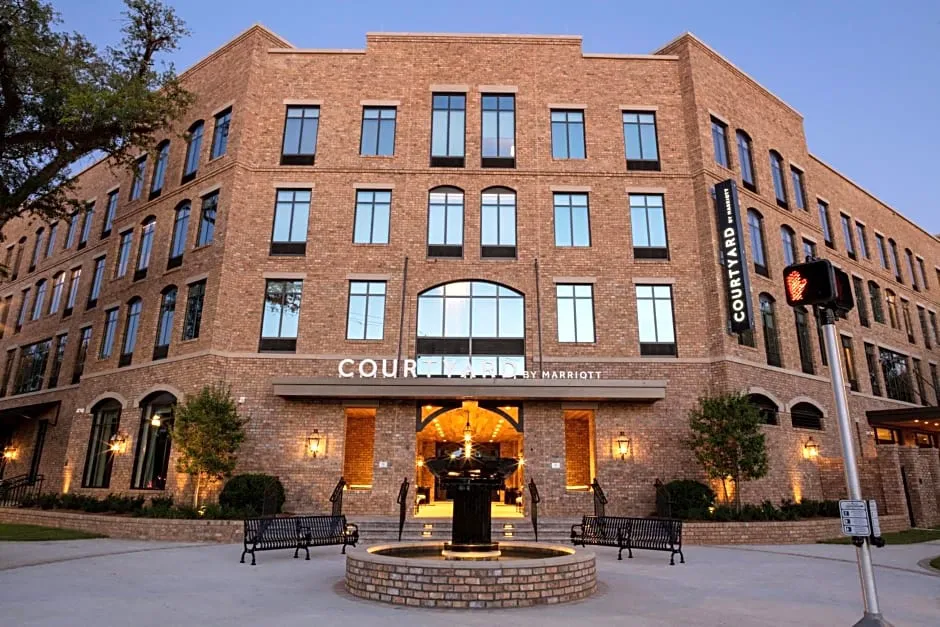 Courtyard by Marriott Thomasville Downtown hotel hero