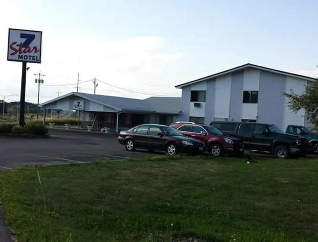 7 Star Inn hotel detail image 1