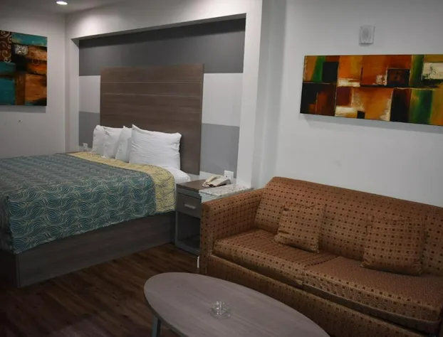 Grand Villa Inn & Suites - Humble hotel detail image 1