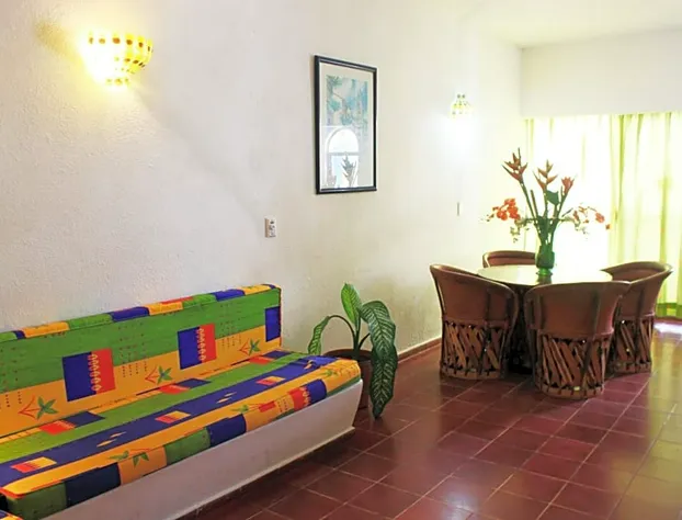 Suites Plaza del Rio - Family Hotel Malecon Centro hotel detail image 4