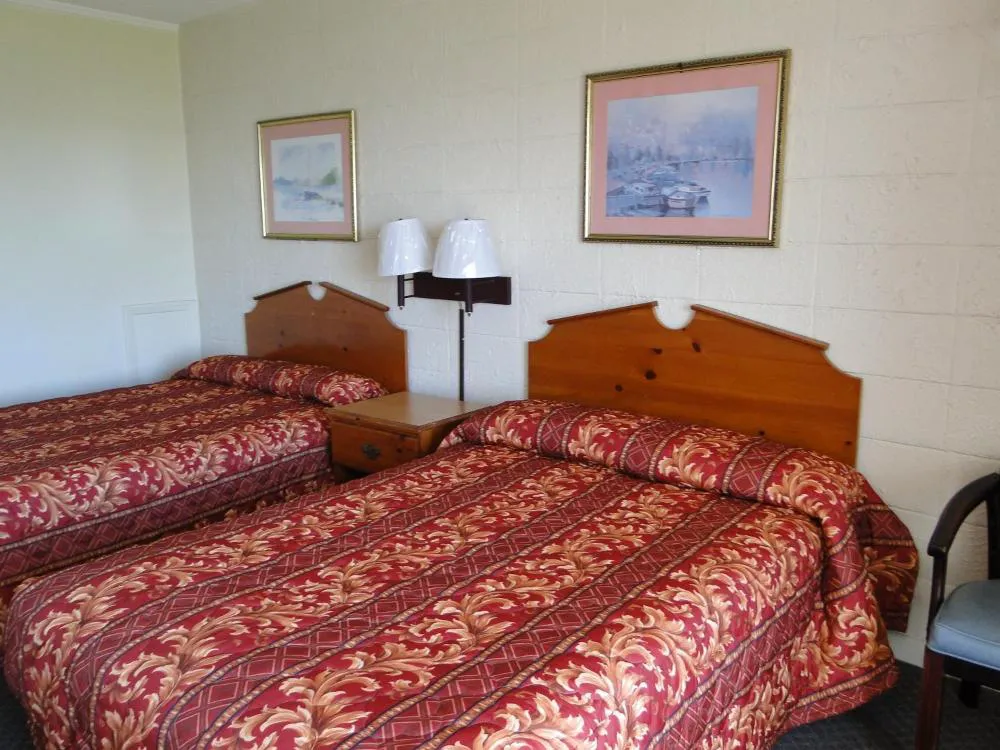 Sea Gypsy Inn Oceanfront hotel hero