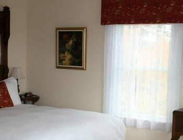 Rossmount Inn hotel detail image 2