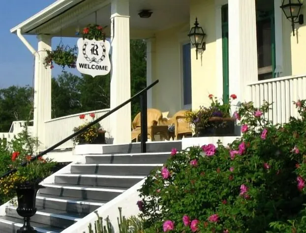 Rossmount Inn hotel detail image 1