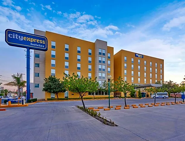 City Express by Marriott Irapuato Norte hotel detail image 2