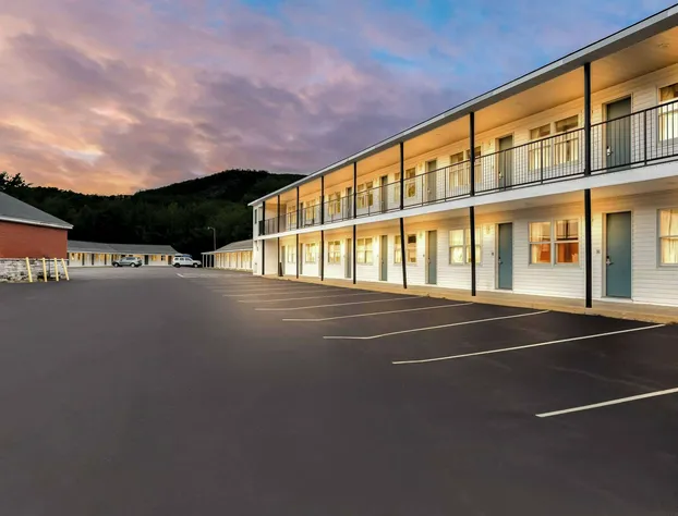 Rodeway Inn Gorham Riverside hotel detail image 4