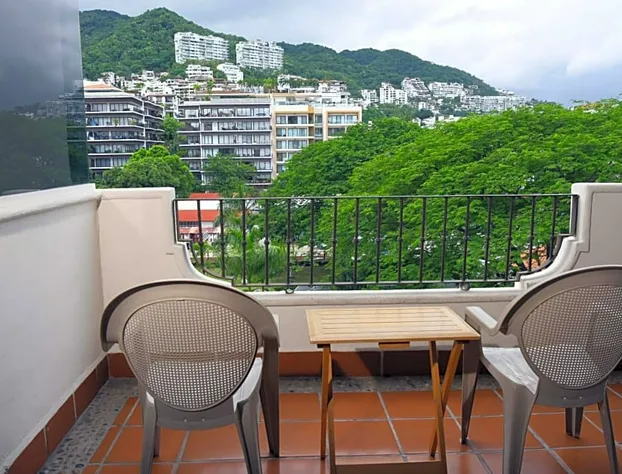 Hotel Eloisa - Near Playa de los Muertos hotel detail image 3