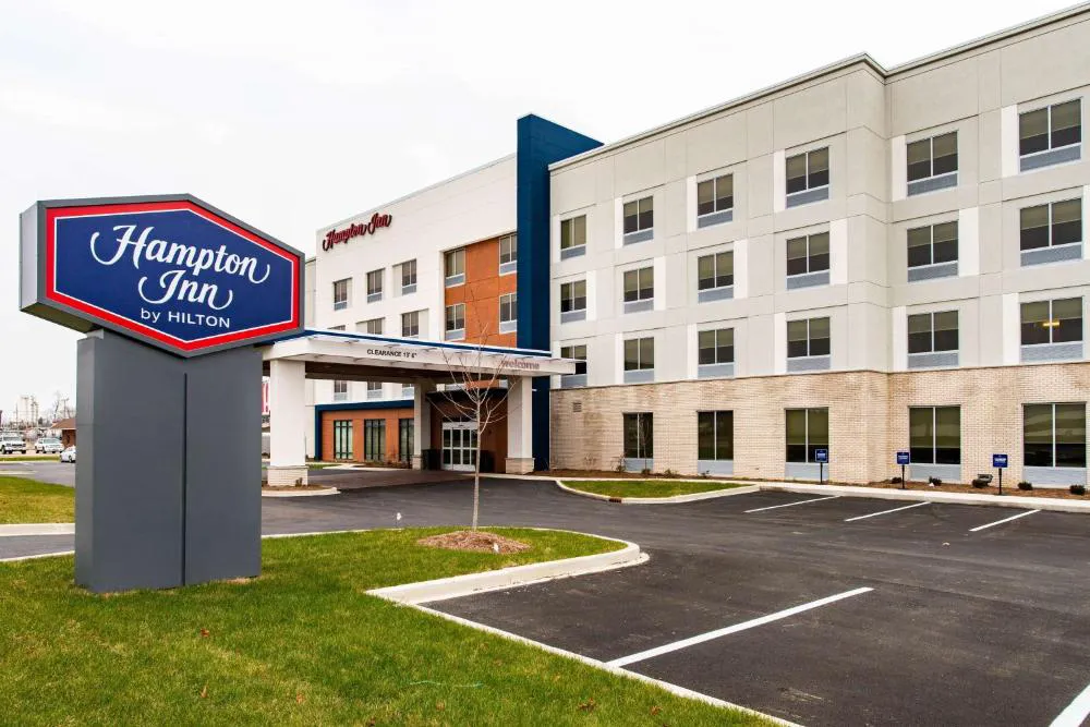 Hampton Inn Paris hotel hero