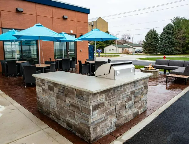 Hampton Inn Paris hotel detail image 2