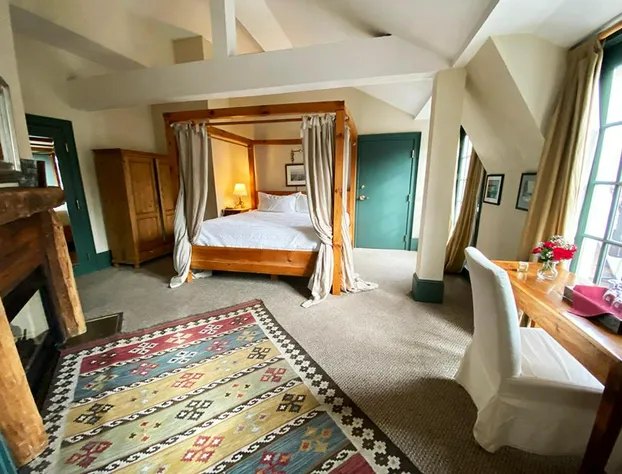 The Red Lion Inn Resort 1704 hotel detail image 2