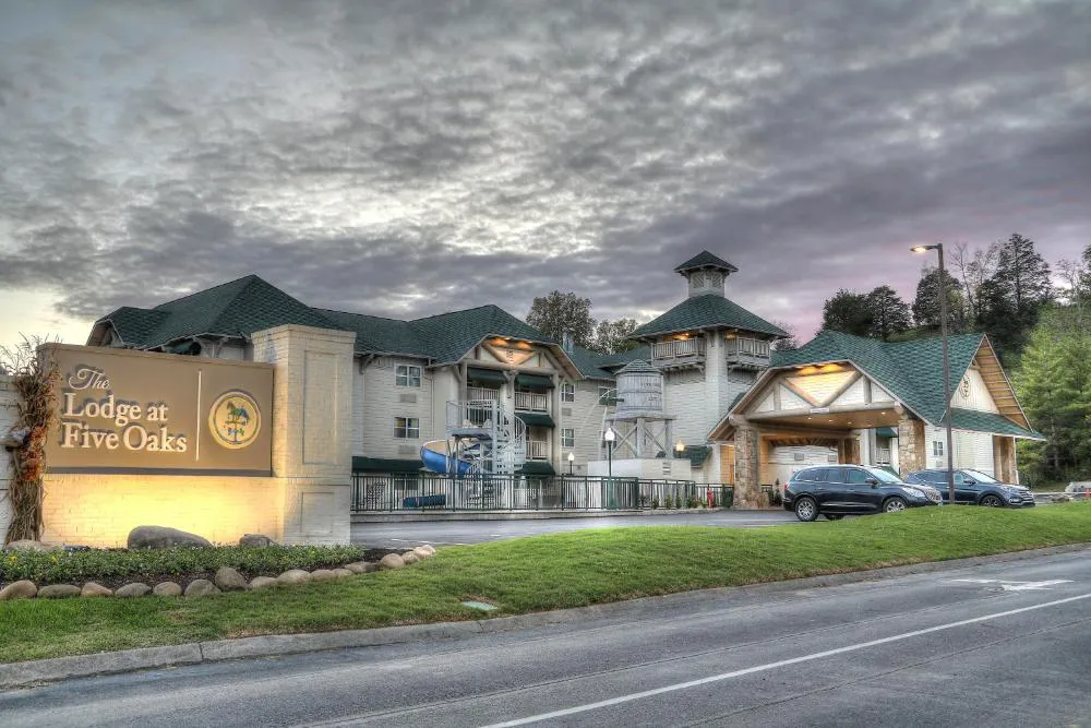 Lodge at Five Oaks Pigeon Forge - Sevierville hotel hero