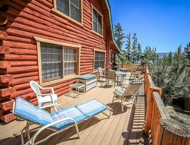 Bear Lodge #1541 hotel detail image 2