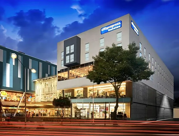 City Express by Marriott Ciudad De México La Raza hotel detail image 2