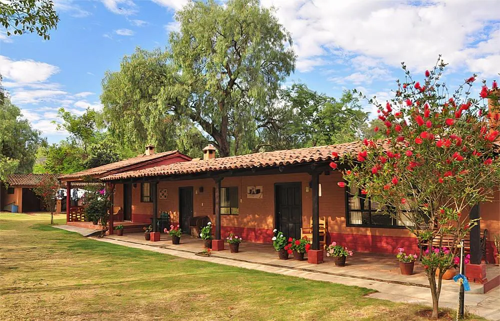 Villa Patzcuaro Garden Hotel & RV Park hotel hero