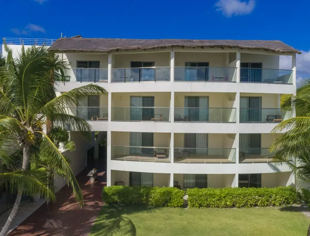 Casa del Puerto by MIJ - Beachfront Hotel hotel detail image 3