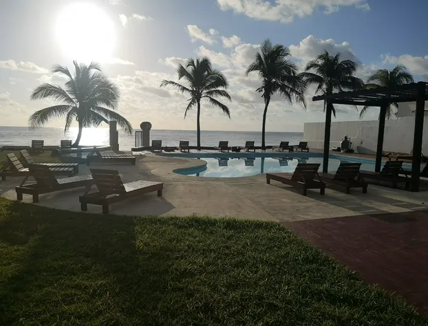 Casa del Puerto by MIJ - Beachfront Hotel hotel detail image 2