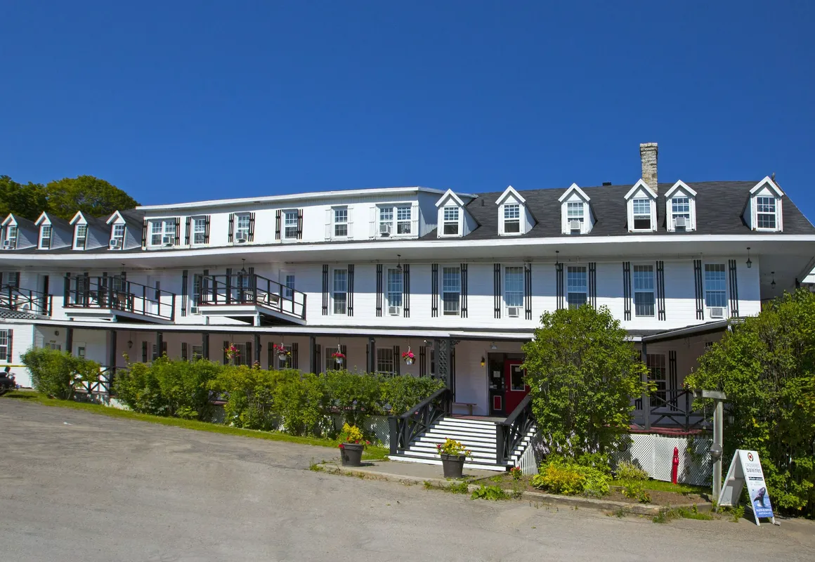 Le Manoir Charlevoix hotel hero
