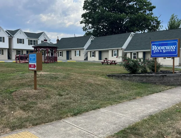Rodeway Inn & Suites Hershey Chocolate Avenue hotel detail image 1
