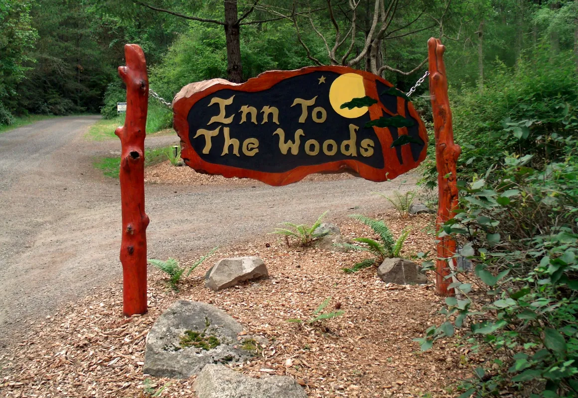 Inn to the Woods B&B hotel hero