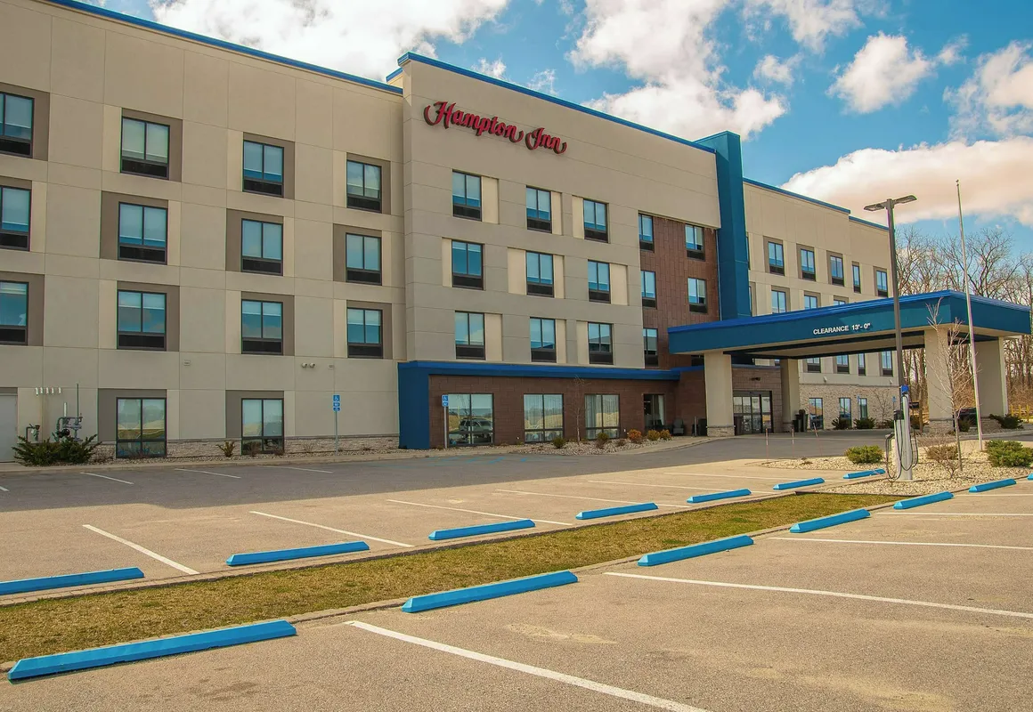 Hampton Inn Wabash hotel hero