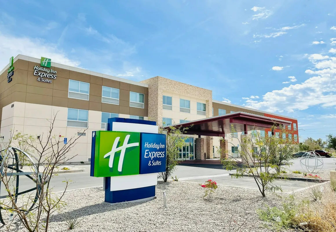 Holiday Inn Express & Suites Blythe by IHG hotel hero