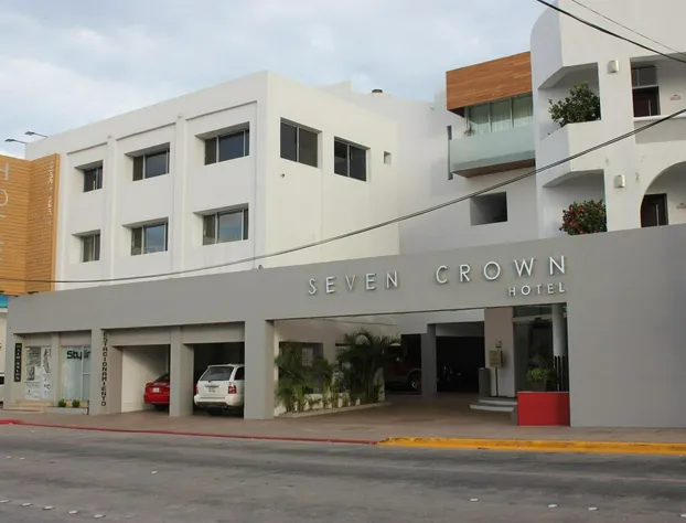 Seven Crown Express & Suites by Kavia hotel detail image 4