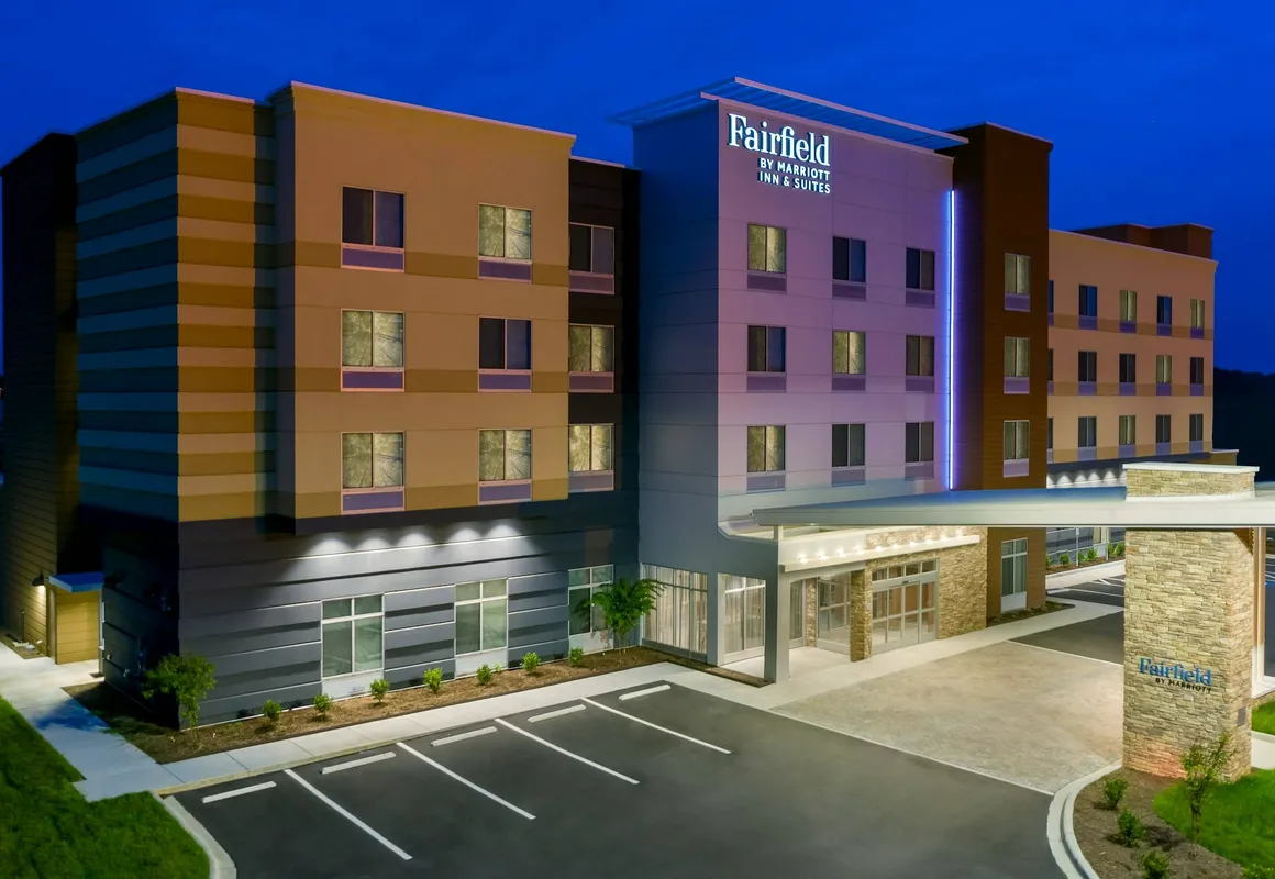 Fairfield Inn & Suites by Marriott Charlotte Monroe hotel hero