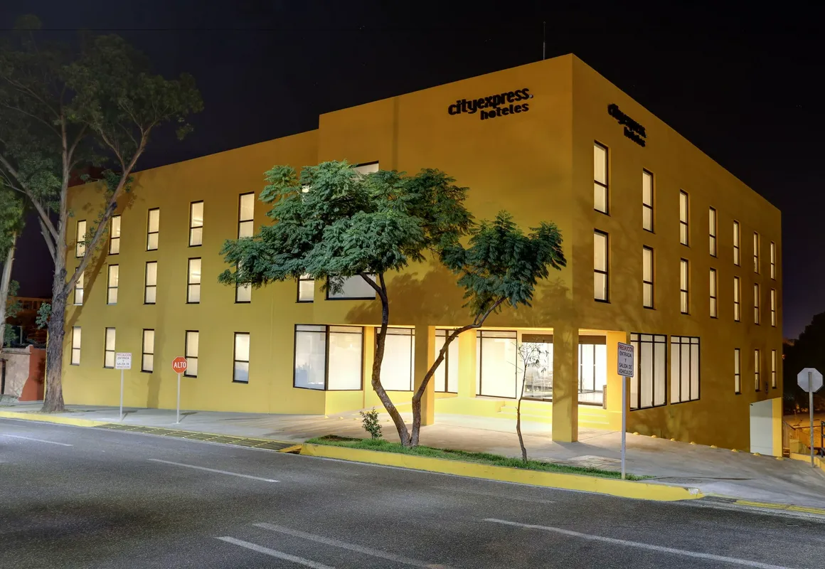 City Express by Marriott Oaxaca hotel hero