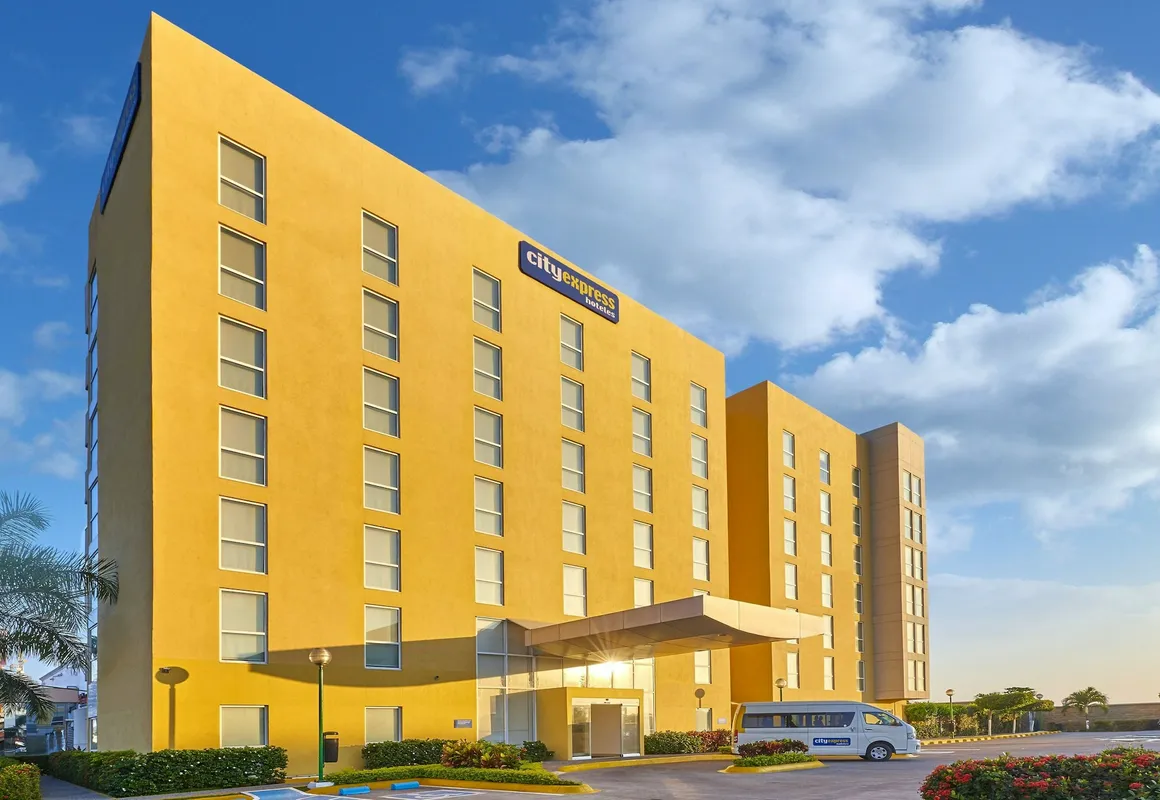 City Express by Marriott Manzanillo hotel hero