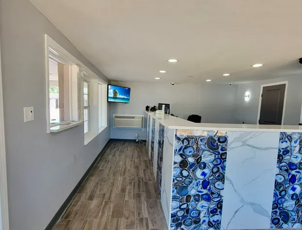 Budget Inn & Suites hotel detail image 3